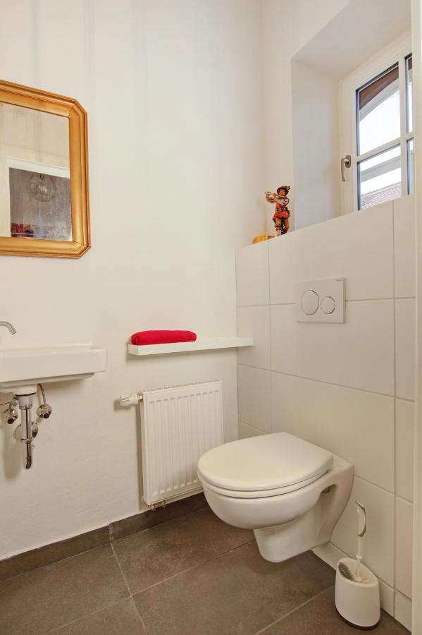 Ferienwohnung Am Alten Rathaus Neustadt an der Weinstraße Exterior foto